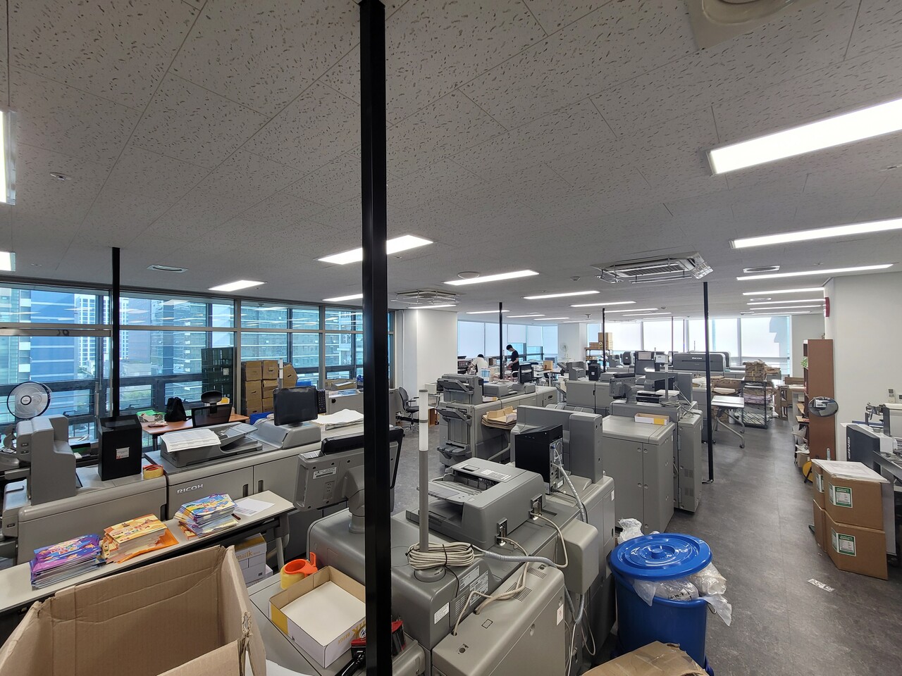 유니큐브 사무공간. 인쇄 IT 기반 운영 시스템과 고객 지원 업무가 이루어지는 핵심 부서다.